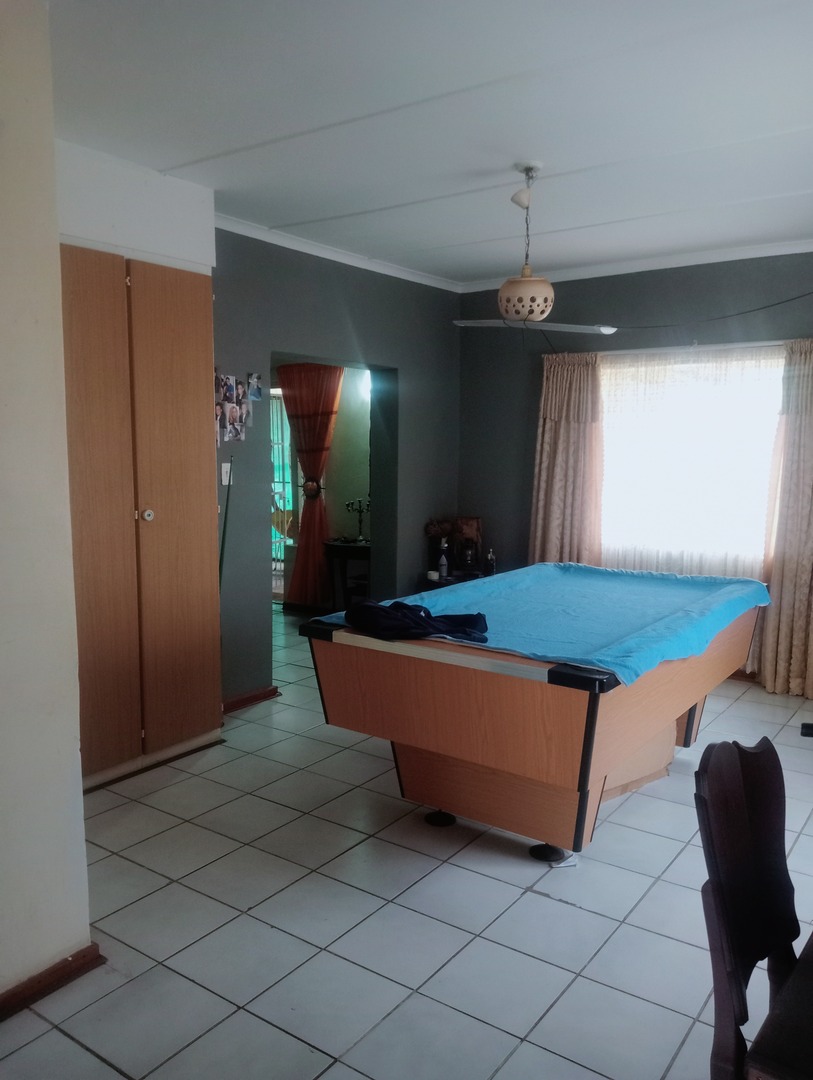 4 Bedroom Property for Sale in Petrusburg Free State